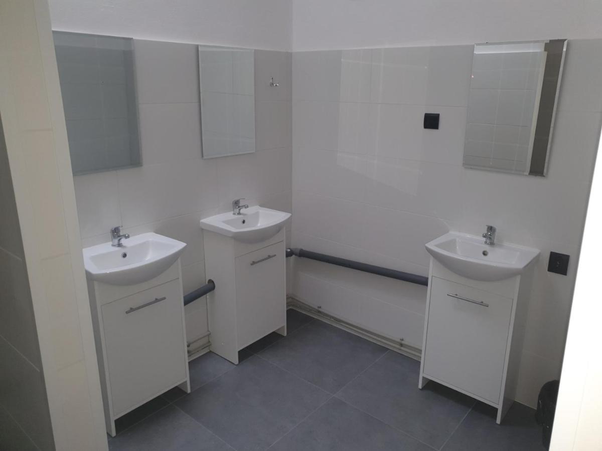 Vasylok Hostel Warsaw Ngoại thất bức ảnh