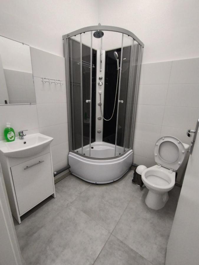 Vasylok Hostel Warsaw Ngoại thất bức ảnh