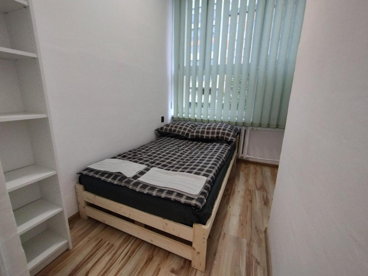 Vasylok Hostel Warsaw Ngoại thất bức ảnh