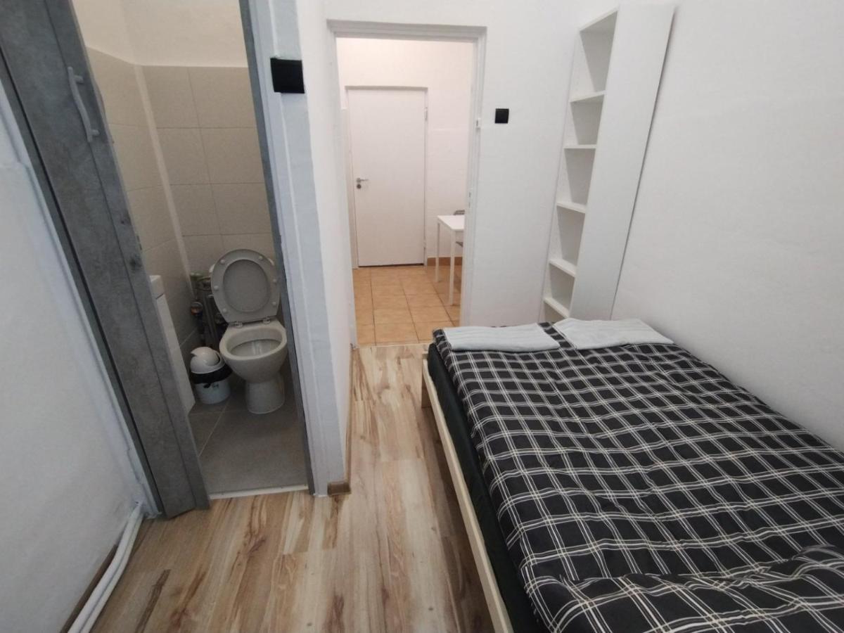 Vasylok Hostel Warsaw Ngoại thất bức ảnh